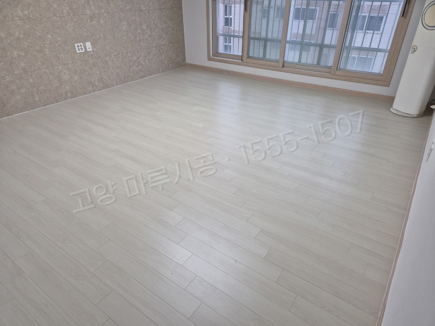 고양 덕양구 강매동 강마루 디앤메종 식스팩3.5 쉐넌화이트 바닥공사 마루시공업체 시공 후